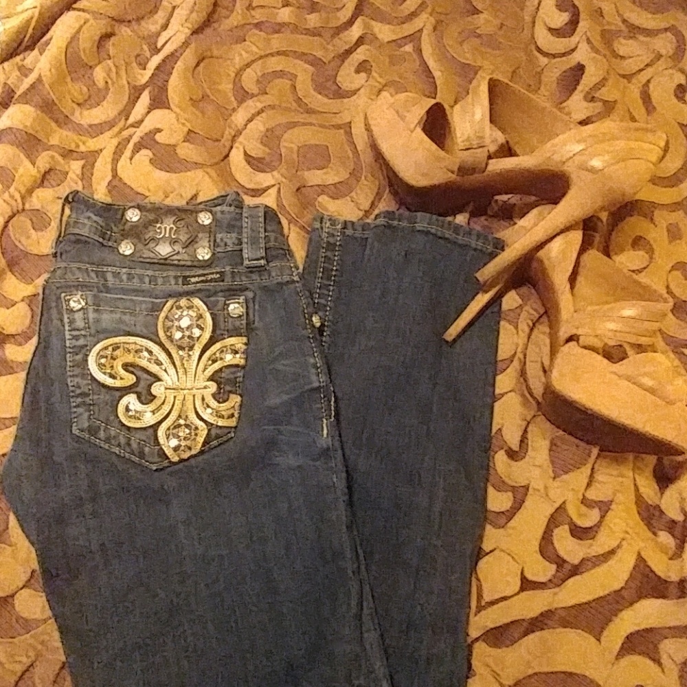 🎉SALE🎉Miss Me Skinny sz27/32